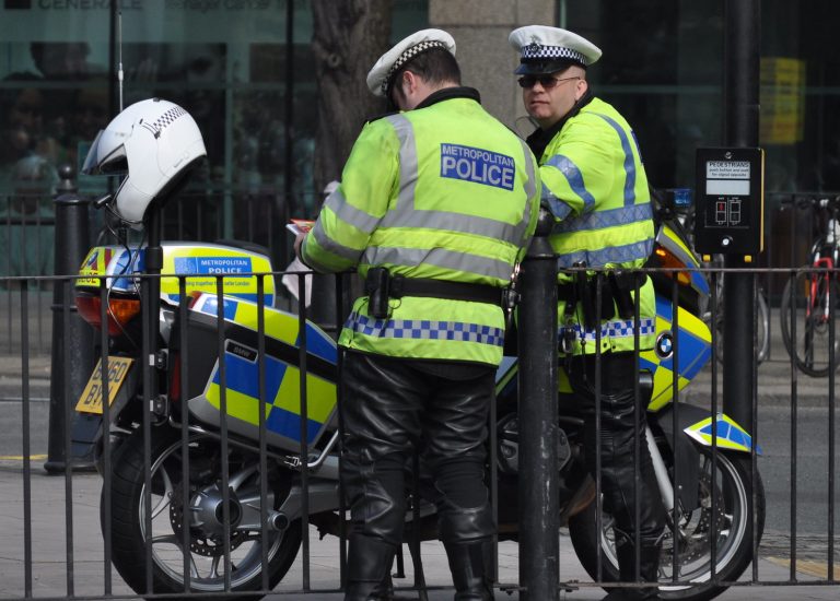 Késelés történt Londonban, egy ember életét vesztette, egy másik pedig életveszélyes állapotban van