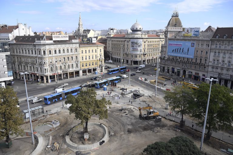 Lehetséges, hogy kitiltják azokat autósokat a főváros egy részéről, akik nem ott laknak