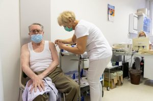 Orbán Viktor bejelentése után megéreztek az új oltási és kórházi számok