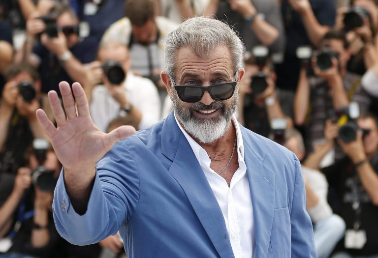 Mel Gibson Budapesten: testőrök nélkül, gyalog fedezi fel a várost