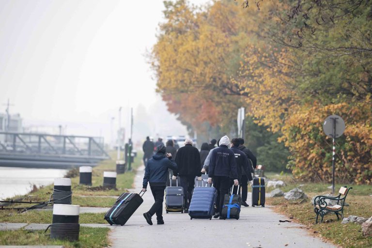 Korlátozni fogják az oltatlanokat Ausztriában