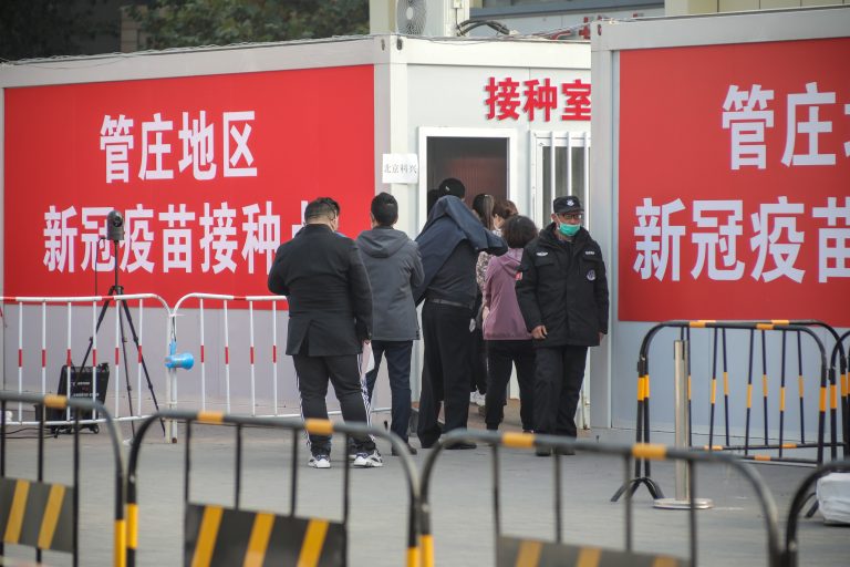 Kína „vérdíjat” tűzött ki a legújabb járványkitörést okozó személyek fejére