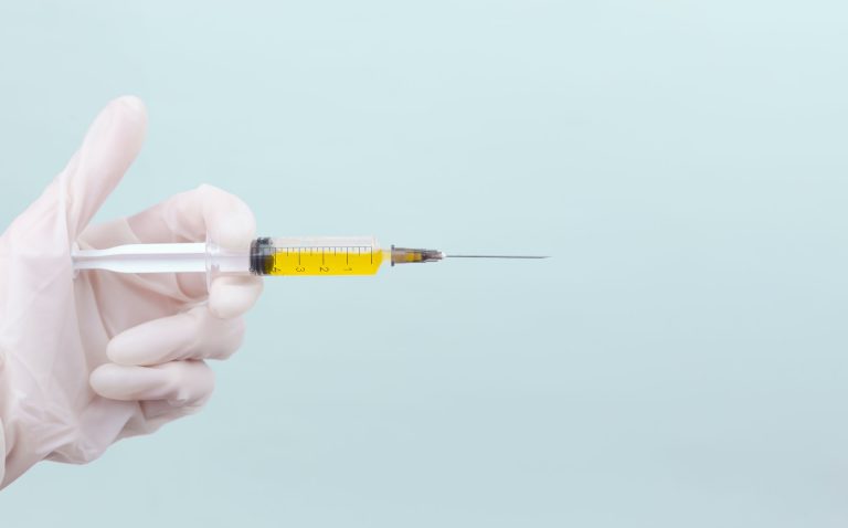 Jóváhagyták a világ első HIV elleni vakcináját
