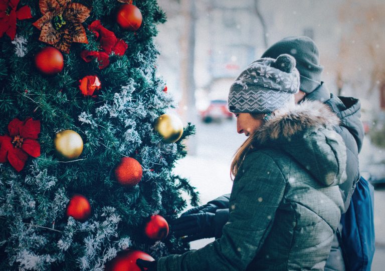 A gyorsételeken kívül idén a karácsonyfát is házhoz viszik