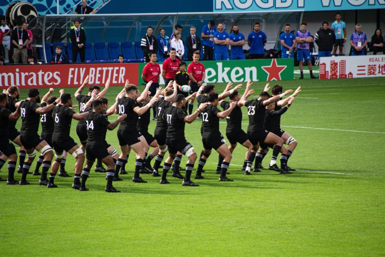 A haka harci tánc mellőzésére kérte az oltáselleneseket egy maori törzs Új-Zélandon