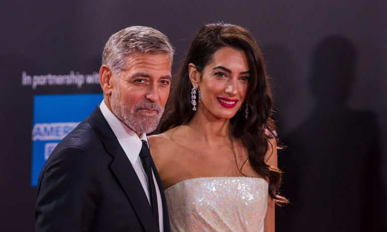 Így neveli George Clooney az ikreit