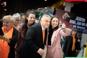 Orbán Viktor fontos ajándéktippet adott az embereknek karácsony előtt