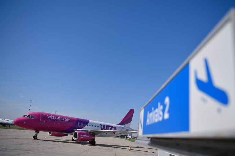 Meghibásodott a kifutópálya, Debrecen helyett Budapesten szállt le a WizzAir párizsi járata