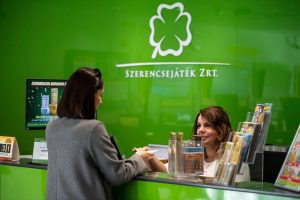 Kihúzták, valaki megnyerte a hatoslottót, rekordösszeg üti a markát