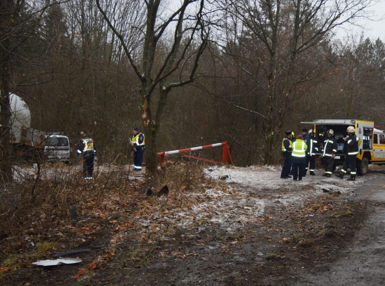 Helyszíni képek a borzalmas és halálos mátrafüredi balesetről