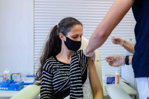 Összeomlásra számítanak a kötelező oltás miatt az oktatásban