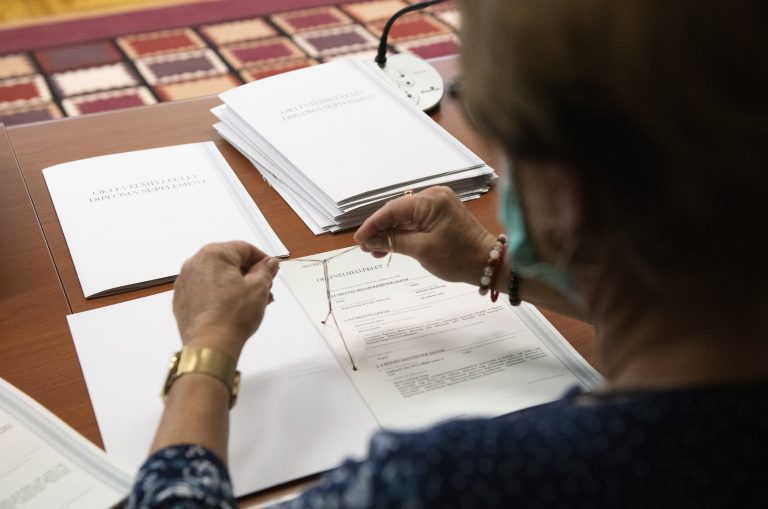 Kiderült, hogy az egyetemisták idén is élhetnek-e a nyelvvizsga-amnesztiával