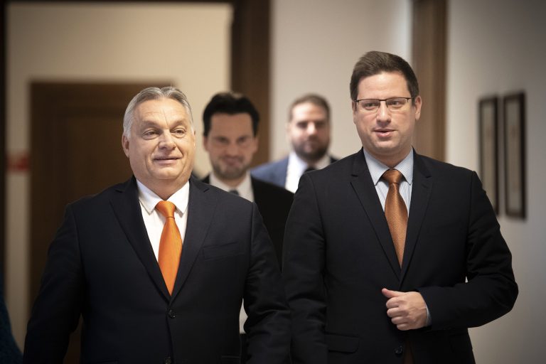 Orbán bejelentette, februártól már SZÉP-kártyával is lehet fizetni az élelmiszerért