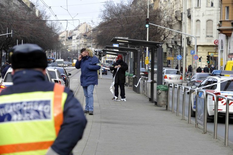 Intenzív ellenőrzésekbe kezdtek a rendőrök a budapesti tömegközlekedésben