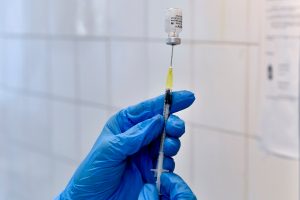 Rusvai nem tenné kötelezővé az oltásokat