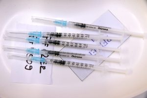 Szlávik János: nem lehet megúszni a gyerekek oltása nélkül