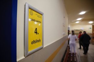 Itt vannak a friss magyar vírusadatok: elhunyt 224 beteg, 618-an vannak lélegeztetőgépen