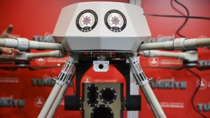 Lézernyalábbal képes bombákat semlegesíteni az új török drón