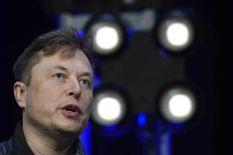 Elon Musk reagált a SpaceX csődjelentésének kiszivárgására