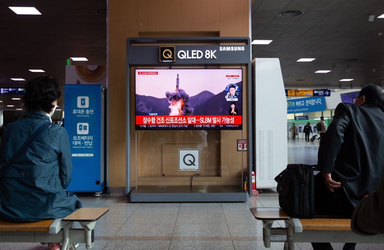 Folyamatos áramkimaradások bénítják meg a tömegközlekedést Észak-Koreában