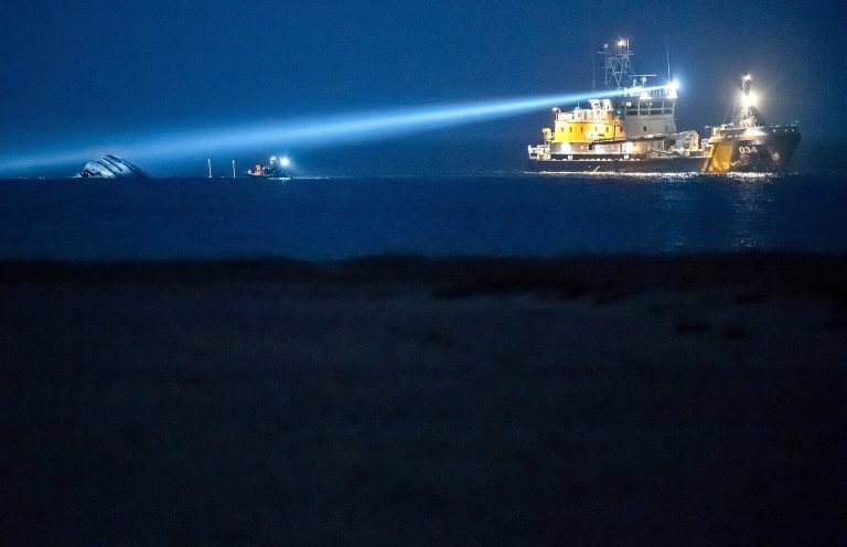 Legkevesebb 30 ember vesztette életét a görögországi hajóbalesetekben