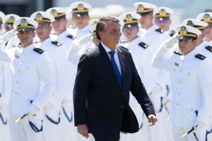 Bélelzáródás miatt került kórházba Bolsonaro, műtétre szorulhat