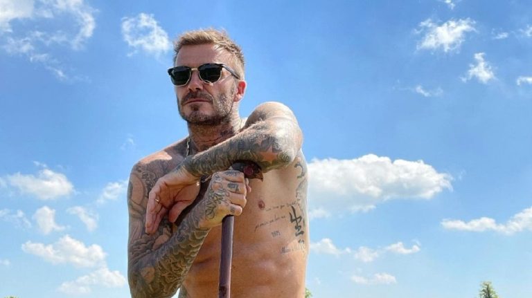 David Beckham nyaktetoválásai, egészen közelről