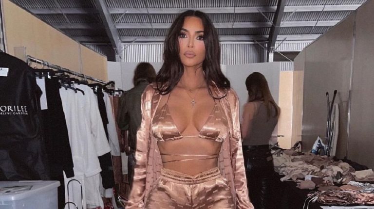 Kim Kardashian bikinis képe meteorként csapódott be