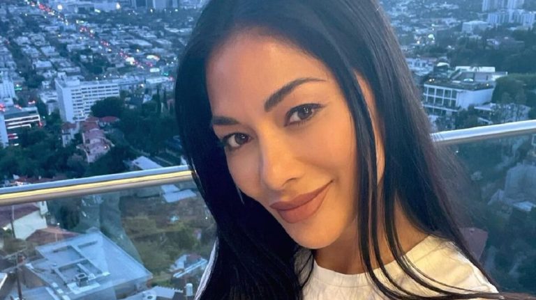 Így twerkel Nicole Scherzinger az erkélyen (videó)