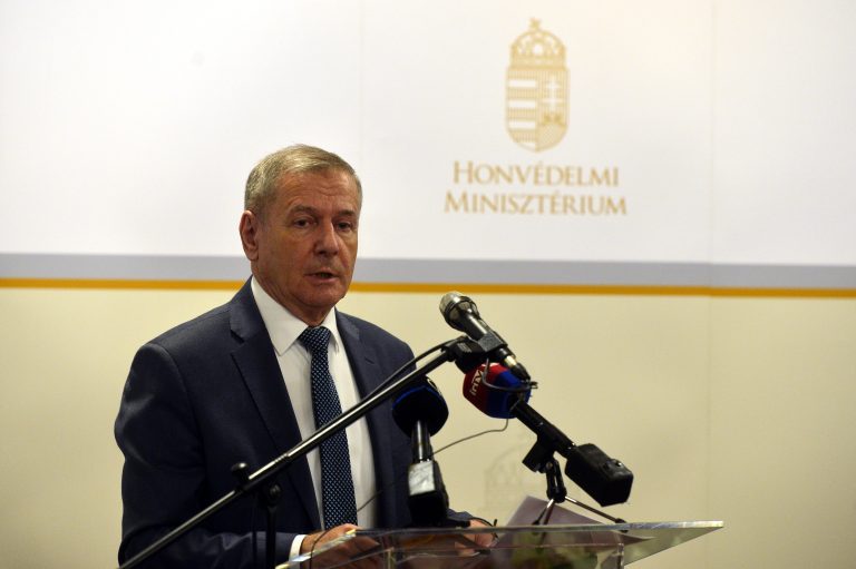 Benkő Tibor elmondta, mennyivel emelkedik a katonák bére 2022-ben