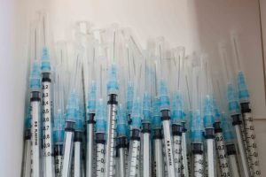 Nem ad elég immunitást a negyedik adag vakcina, ötödik kell a maximális védelemhez