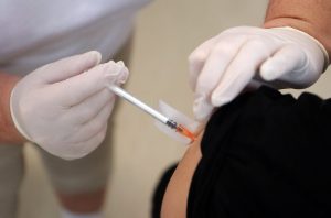 Megérkeztek az elmúlt napok vírusadatai: 318-an vannak lélegeztetőgépen, 248 új elhunyt