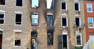 Három tűzoltó vesztette életét oltás közben, egy súlyosan megsérült (videó)