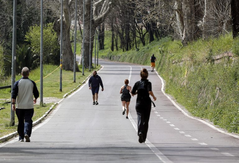 Ezeken a helyeken a legkönnyebb elkapni a koronavírus-fertőzést