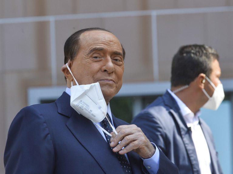 Nem indul az elnökválasztáson Silvio Berlusconi