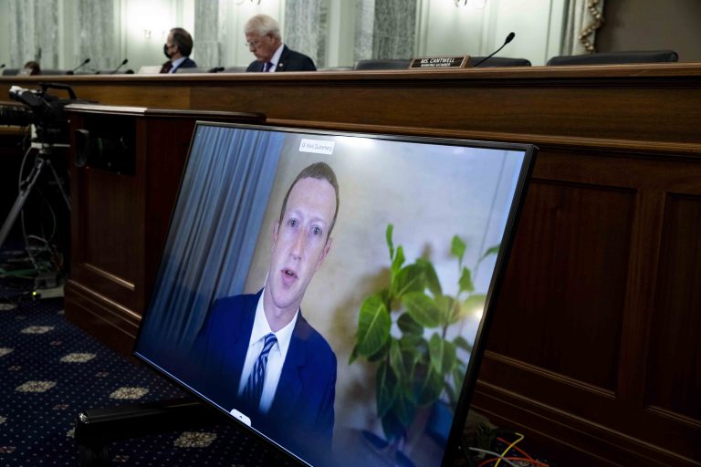 Újabb milliárdos előzte meg Mark Zuckerberget a leggazdagabbak toplistáján