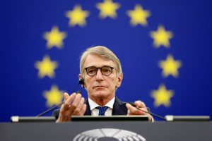 Tragikus hirtelenséggel elhunyt az Európai Parlament elnöke