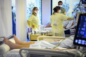 Egy 31 éves oltatlan várandós kismama is elhunyt a Covid szövődményei miatt Magyarországon