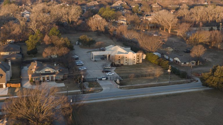 Texasi túszdráma: kiderítették a túszejtő személyazonosságát