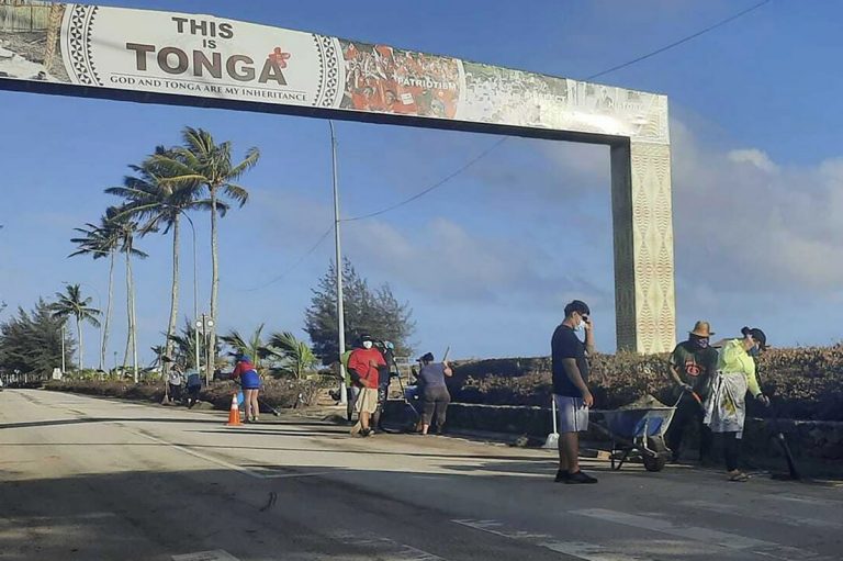 Tonga lakosainak hatalmas trauma a vulkánkitörés