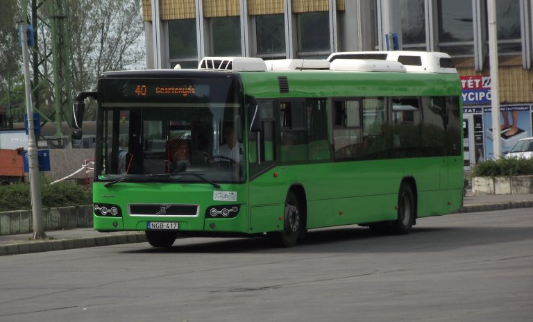 A pécsi busztársaság vezetője lebunkózta a sofőröket, kollektív dudálás volt a reakció