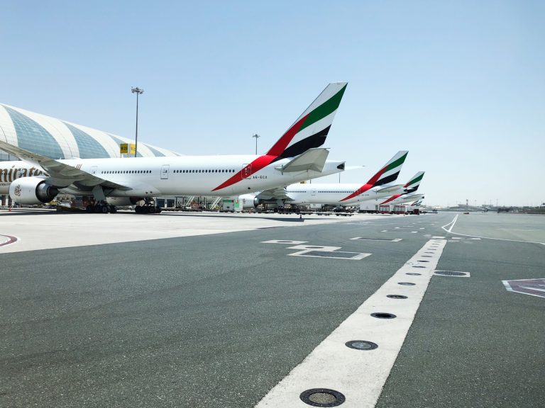 5G-vel kapcsolatos aggályok miatt felfüggesztette amerikai járatait az Emirates
