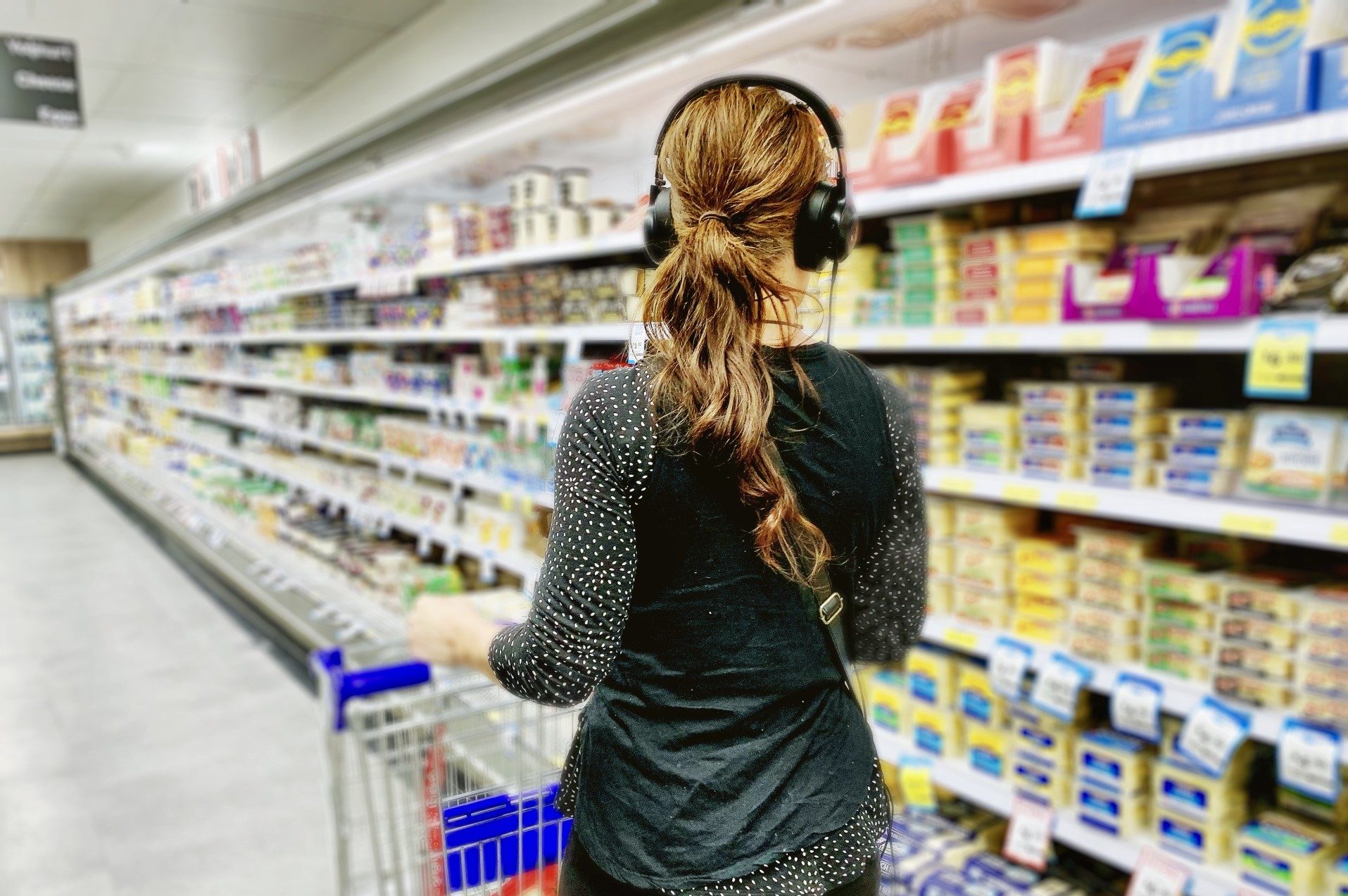 Elsősorban a családokat és az időseket védi az élelmiszerárstop