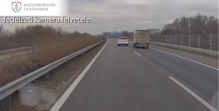 Ilyen az életveszélyesen büntetőfékező Mercedes az M5-ösön (videó)