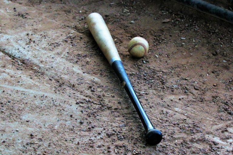 Szerettei baseball ütővel verték meg a prostituált vendégét, amiért ittas állapotban akart fizetni