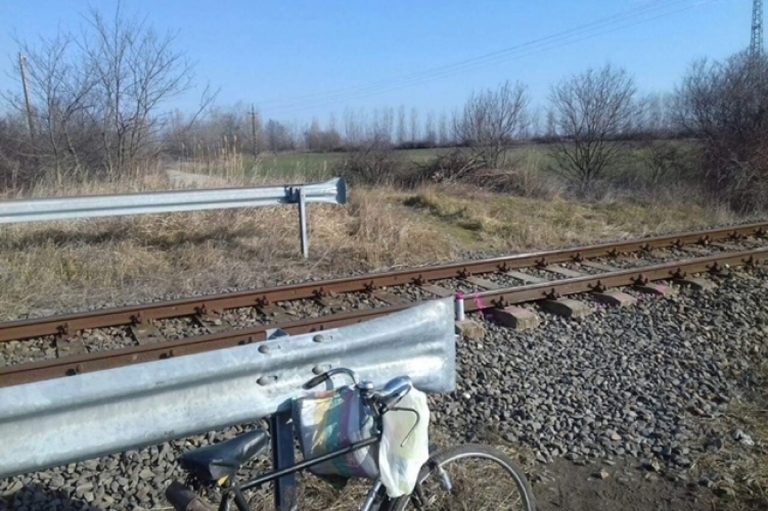 Meghalt egy házaspár női tagja, akit egy Dombóvár irányából érkező vonat gázolt el