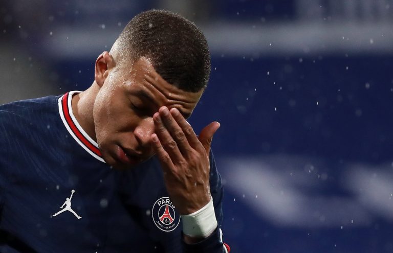 Mbappé anyukája bekavart: a Manchester Cityvel egyezkedik