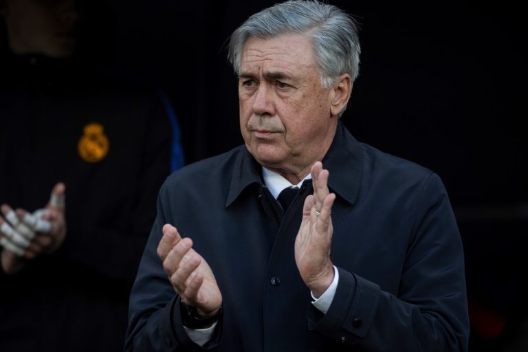 Ancelotti atyai intelmekkel látta el Viníciust