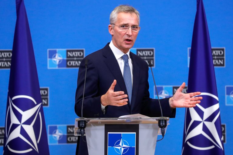 Kizárta a NATO, hogy seregeket küldjenek Ukrajnába egy invázió esetén