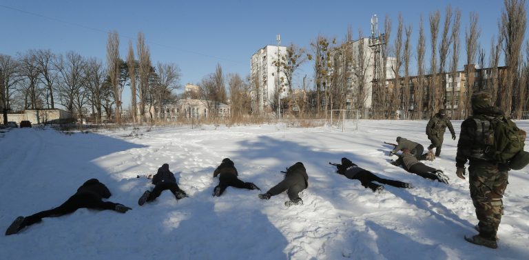 Csernobil mellett hadgyakorlatoztak az ukrán katonák